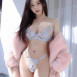 야한 속옷 보여주는 여캠 Zia