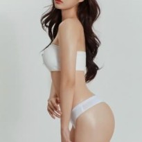 최홍라 치어리더 바디 프로필 튜브탑 얇은 흰 팬티