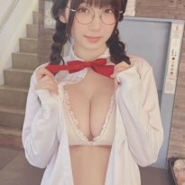 성진국 갓경 눈나 비키니 몸매