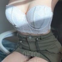 룩북 하는 모델 이아이 큰 가슴 몸매