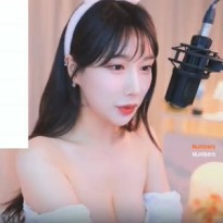 오프솔더 큰 가슴 두드리는 BJ 그릴래영