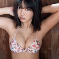 사와구치 아이카 비키니 몸매