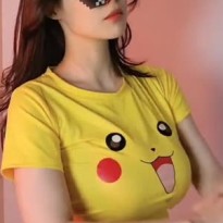 묵직한 피카츄 티셔츠 누나 덜렁덜렁