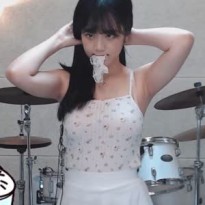 머리 묶는 BJ 쵸단 겨드랑이 노출