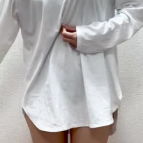 흰티 속에서 룩북 노브라 언더붑