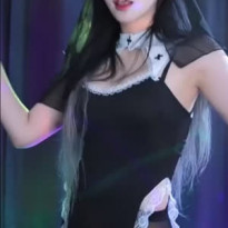 팬티라인 보이는 수녀님