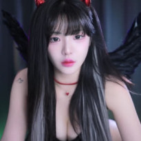 박틸다 악마 컨셉 섹시 가슴골