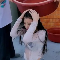 BJ 류하 물에 젖은 시스루 검은 브래지어 밀착 몸매 노출