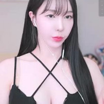 겨우디 지퍼 내린 명치룩 가슴골