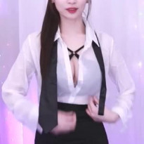 오피스룩 아이밈 숙인 가슴골 가터밸트