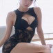 표은지 가슴이 뻥 뚫린 시스루 원피스 블랙 브라 가슴골 노출