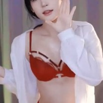 빨간 브라 가슴 털어주는 고라니율