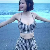 춤추는 DJ Soda 몸매 패턴 무늬 브라탑