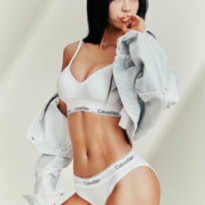 쵸단 바디프로필 촬영 현장 빨래판 복근 자랑