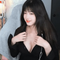 단추푸는 문월 벌려서 보여주는 가슴골